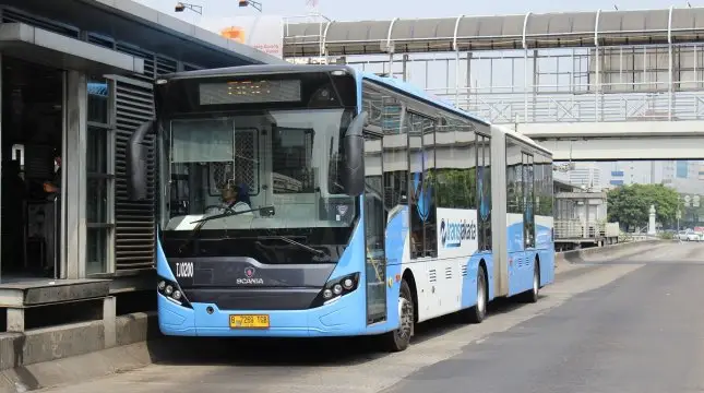 TransJakarta Alihkan Rute Akibat Demo Revisi UU Pilkada (Ilustrasi)