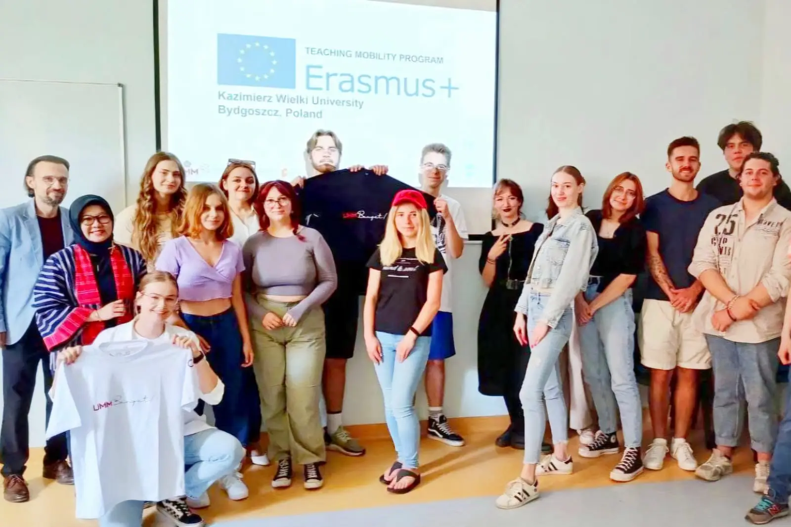 Raih Erasmus Plus, Dosen Komunikasi UMM ini Jadi Dosen Asia Pertama Mengajar di Bydgoszcz Polandia (Ilustrasi)